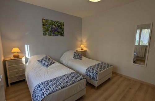 Puyreaux Casa | Gîte Familial Rénové en Pleine Nature avec Jardin, Terrasse et Activités de Plein Air - FR-1-653-227