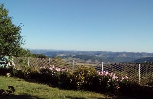 Les Hermaux Casa | Casa rural en Aubrac para 2 a 6 personas.