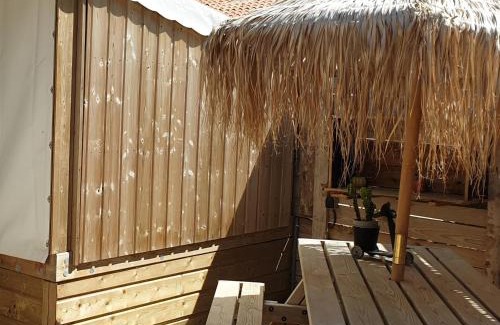 Les Mathes Cabina | Gîte insolite vue sur le ciel étoilé , cuisine, salle d eau, 2 chambres , proche du zoo de La Palmyre