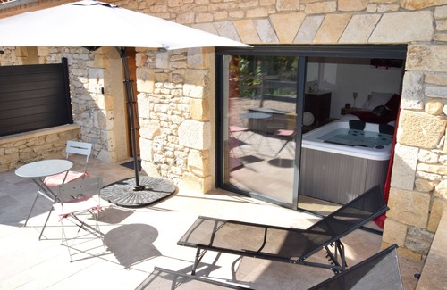 Beynac-et-Cazenac Cabaña | Gîte-L'Étoile Spa-Romántico-Bañera de hidromasaje-Vista al campo