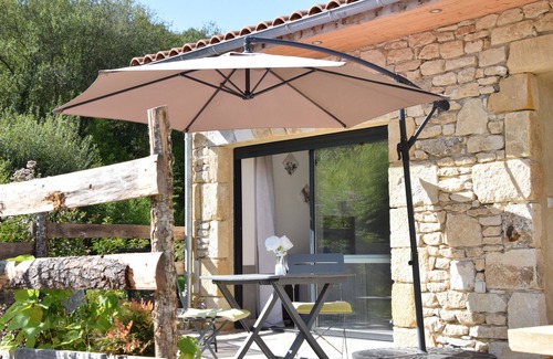 Beynac-et-Cazenac Cabaña | Gîte-L'Étoile Spa-Romántico-Bañera de hidromasaje-Vista al campo