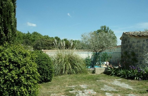 Joyeuse Cabaña | Mas Ardéchois l 'ESCOUSSOU *** piscina climatizada