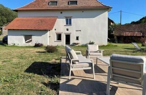Saint-Sorlin-de-Morestel Casa | Gîte le Clos Margherite. 14 Personnes Piscine