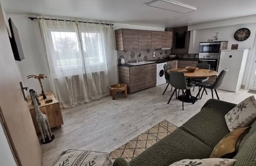 Bressuire Apartamento | Gîte La Belle Hélène