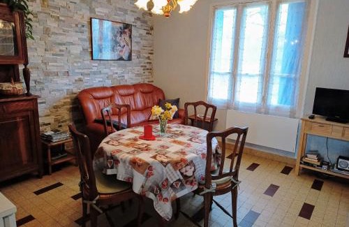 Saint-Agnant-de-Versillat Casa | Gîte La Maison de LEA