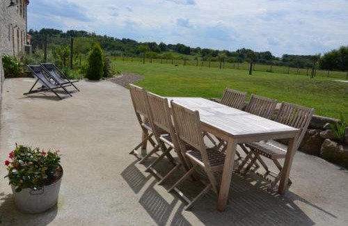 Mortagne-sur-Sevre Casa | Gîte "La Grange" 5 personnes proche du Puy du Fou avec piscine