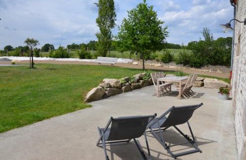 Mortagne-sur-Sevre Casa | Gîte "La Grange" 5 personnes proche du Puy du Fou avec piscine