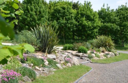 Mortagne-sur-Sevre Casa | Gîte "La Grange" 5 personnes proche du Puy du Fou avec piscine