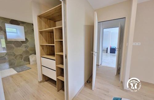 Crennes-sur-Fraubee Casa | Gîte la Maillardière, 2 personnes
