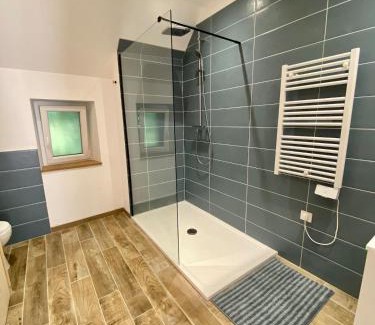 Prissac Casa | Gîte "La petite pompe" avec piscine et spa