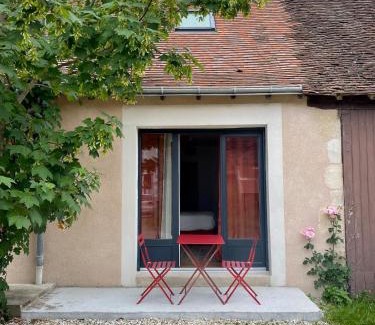 Prissac Casa | Gîte "La petite pompe" avec piscine et spa