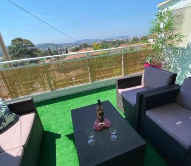 Toulon Casa | Gîte « la sakalava » vue panoramique faron