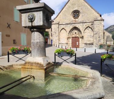 Bayons Apartamento | GÎTE LA TANIÈRE DES ALPES