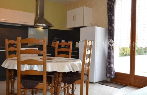 Laines-aux-Bois Casa | Gîte Laines-aux-Bois, 2 pièces, 4 personnes - FR-1-543-87