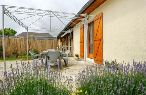 Laines-aux-Bois Casa | Gîte Laines-aux-Bois, 2 pièces, 4 personnes - FR-1-543-87