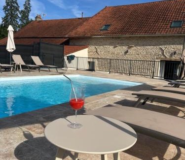Bellenot-sous-Pouilly Casa | Gîte le clocher roman