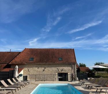 Bellenot-sous-Pouilly Casa | Gîte le clocher roman