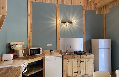Saint-Alban-sous-Sampzon Casa | Gîte "Le Mûrier" Mas les Teyssiers in Grospierres