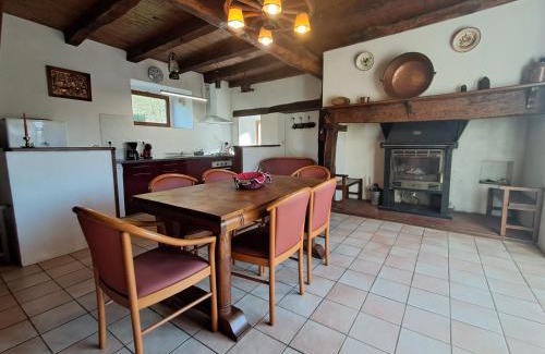 Monceaux-sur-Dordogne Casa | gîte Le Pressoir