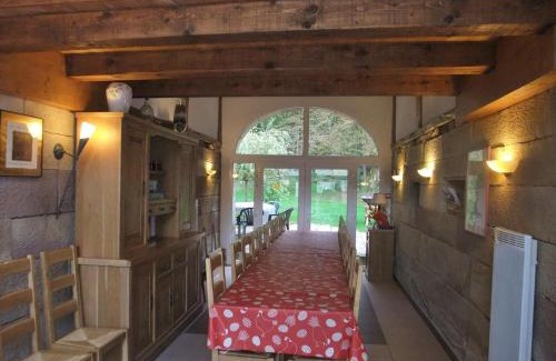 Clairegoutte Casa | Gîte Le Séquoia: Confort pour 17 personnes, idéal pour randonner dans les Vosges Saônoises - FR-1-583-426