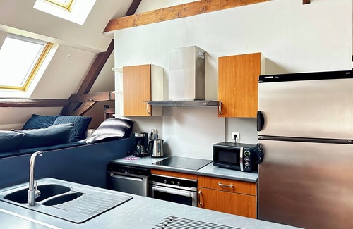 Arques Otro | Gîte Les Bambous – Sleeps 8 – 3 Bedrooms – 2 Bathrooms – Indoor Pool