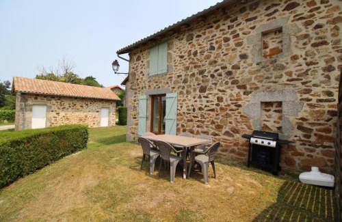 Saint-Mathieu Casa | Gîte Les Champs N°5