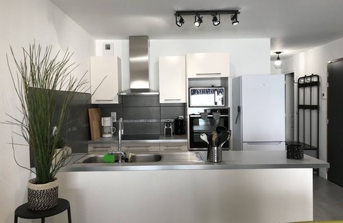 Pornic Apartamento | Todo a pie y tranquilo, amplio y encantador apartamento con terraza y garaje.