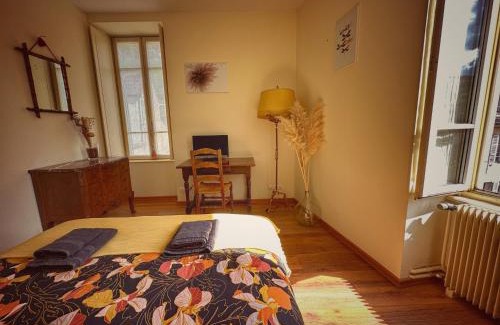 Saint-Romain Casa | Gîte Les Roches : maison de caractère pour 15 personnes