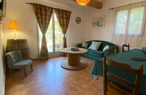 Aureille Casa | Gîte Lou Gardian