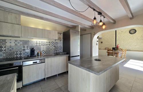 Comberanche-et-Epeluche Casa | Gîte lumineux avec jardin clos et parking - FR-1-616-495