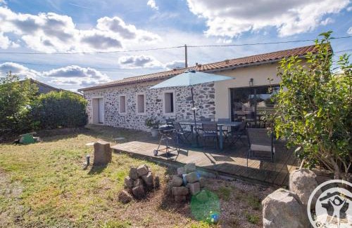 La Renaudiere Casa | Gîte moderne et confort, proche Puy du Fou, Nantes, Cholet, terrasse, pêche à l'étang privé - FR-1-622-42