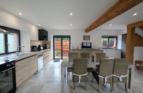Vienville Casa | Gîte moderne et rénové avec carport et local à ski au calme près des Vosges - FR-1-589-342