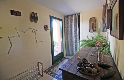 Mailhac-sur-Benaize Casa | Gîte Montbrugnaud: "les trois chênes"