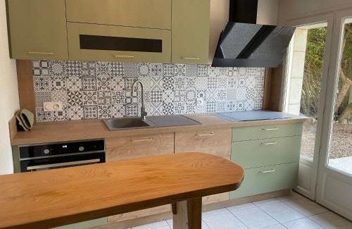 Saint-Georges-de-la-Couee Casa | Gîte paisible, tout confort avec grand terrain, garage, Wi-Fi, proche du Mans et de la vallée du Loir - FR-1-410-394