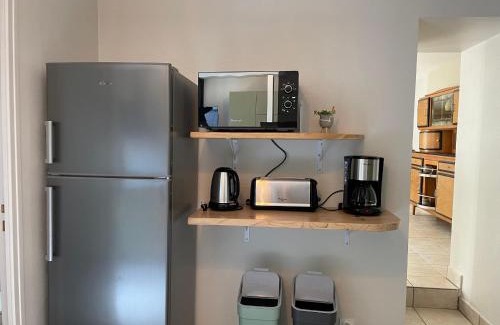 Saint-Georges-de-la-Couee Casa | Gîte paisible, tout confort avec grand terrain, garage, Wi-Fi, proche du Mans et de la vallée du Loir - FR-1-410-394