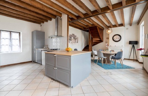 Mosnes Cabina | Gîte pour15 PERSONNES avec piscine et jacuzzi au coeur des châteaux de la Loire