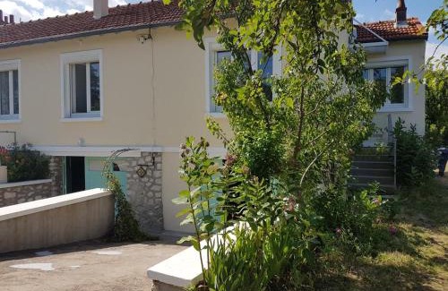 Muides-sur-Loire Casa | Gîte rénové avec jardin clos, proche des Châteaux de la Loire et de l'itinéraire « La Loire à Vélo » - FR-1-491-410