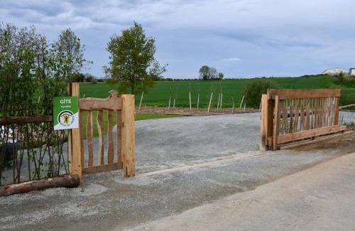 Cheffois Casa | Gîte rénové avec piscine intérieure, accessible PMR, en plein cœur du Bocage Vendéen. - FR-1-426-536