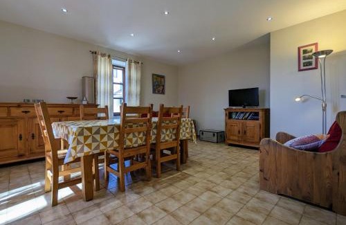 Jax Casa | Gîte restauré avec grand terrain clos, salle de jeux, proche du Puy en Velay et Chavaniac-Lafayette - FR-1-582-297