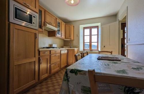 Jax Casa | Gîte restauré avec grand terrain clos, salle de jeux, proche du Puy en Velay et Chavaniac-Lafayette - FR-1-582-297