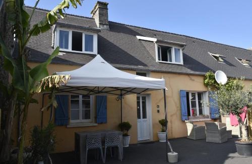Surtainville Casa | Gîte "ROSE des VENTS" - PISCINE jusqu'au 15 SEPTEMBRE, JARDIN BOTANIQUE, COMMERCES & MER