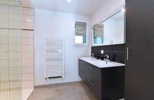 Saint-Amarin Casa | Gîte Spacieux et Confortable Avec spa et Jardin Privatif à Saint-amarin