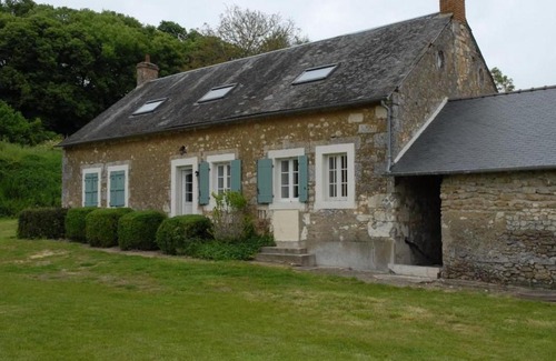Pontvallain Casa | Gîte spacieux rénové en 1850 avec grand jardin, terrasse, jeux pour enfants et équipements modernes ! - FR-1-410-172
