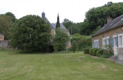 Pontvallain Casa | Gîte spacieux rénové en 1850 avec grand jardin, terrasse, jeux pour enfants et équipements modernes ! - FR-1-410-172