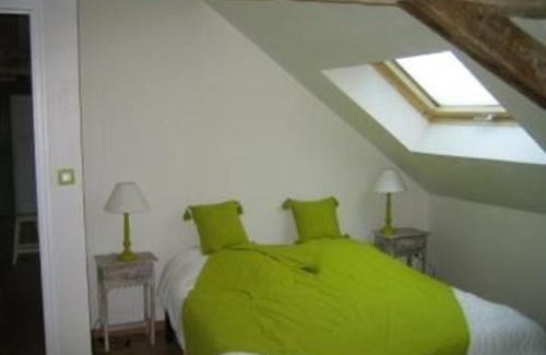 Pontvallain Casa | Gîte spacieux rénové en 1850 avec grand jardin, terrasse, jeux pour enfants et équipements modernes ! - FR-1-410-172