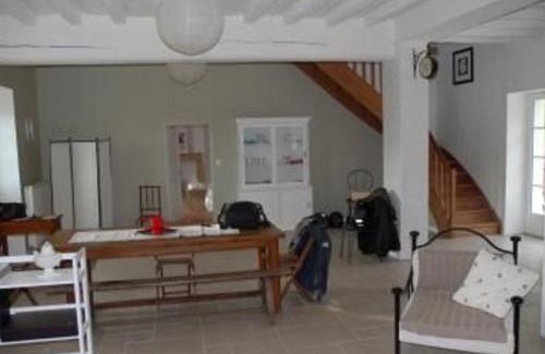 Pontvallain Casa | Gîte spacieux rénové en 1850 avec grand jardin, terrasse, jeux pour enfants et équipements modernes ! - FR-1-410-172