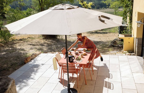 Gonfaron Casa | Gîte Syrah Confortable et Raffiné Pour 6 Personnes au Coeur D'un Vignoble Varois