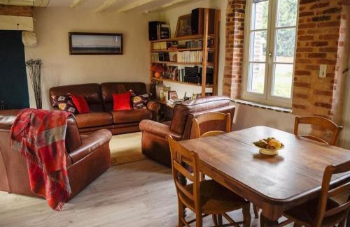 Parassy Casa | Gîte Tout Confort à Parassy : Proche Bourges et Sancerre, Idéal Randonnées et Découvertes - FR-1-586-31
