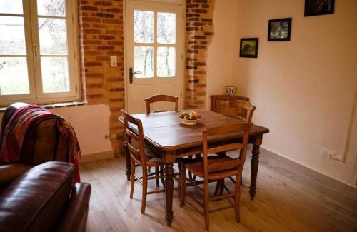 Parassy Casa | Gîte Tout Confort à Parassy : Proche Bourges et Sancerre, Idéal Randonnées et Découvertes - FR-1-586-31