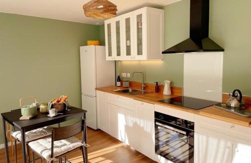 Noyers-sur-Cher Casa | Gîte tout confort pour 6-8 pers, cœur de village, parking privé, jardin clos, proche ZooParc de Beauval - FR-1-491-344